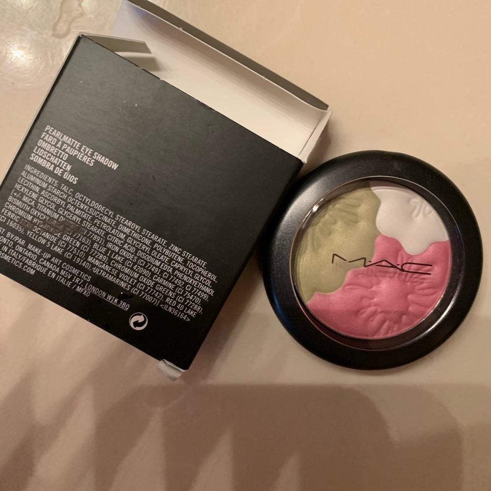 M.A.C. Eyeshadow Palette